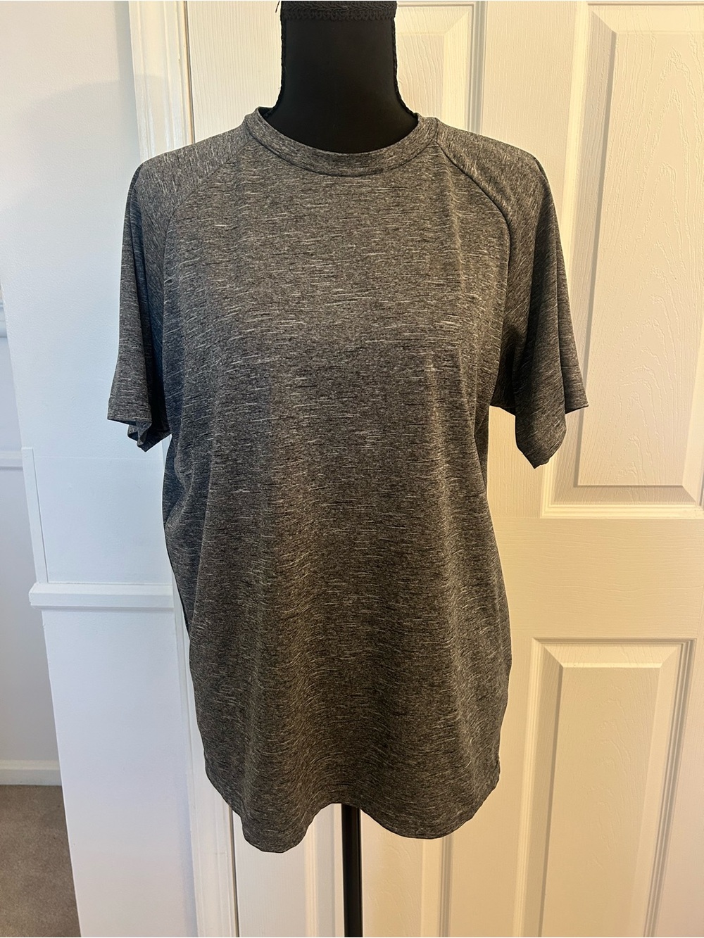 Nike Men's Gray Heather Short-Sleeve Athletic Tee